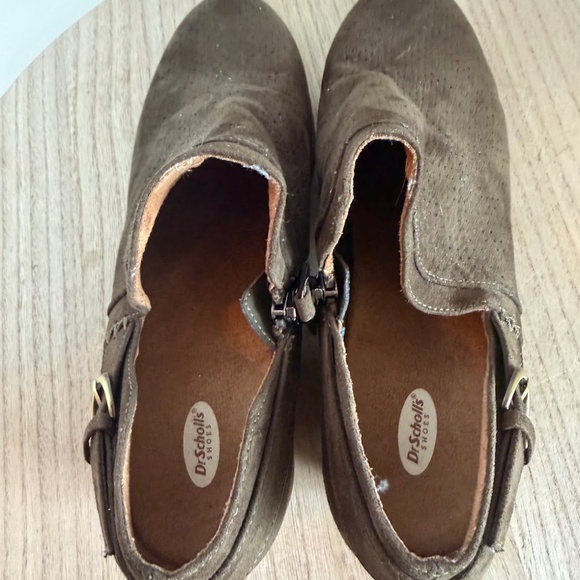 Dr. Scholl's Women's Brown Suede Perforated Ankle Booties Size 9.5 - Picture 7 of 7